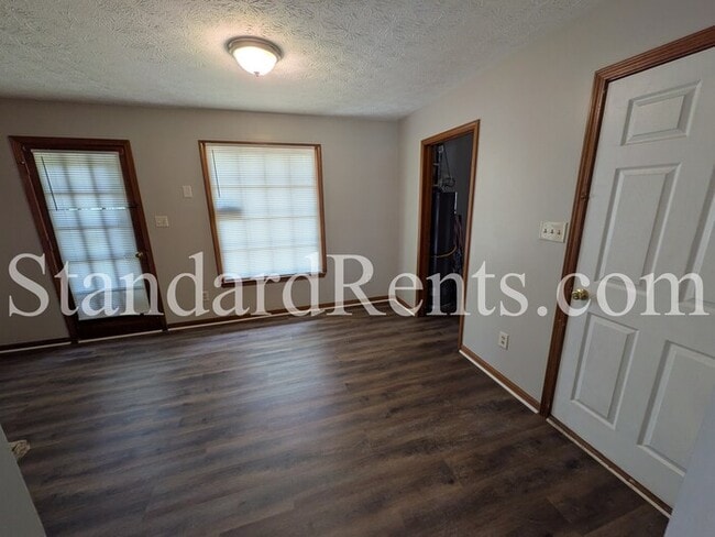 Building Photo - 5731 Buck Ct