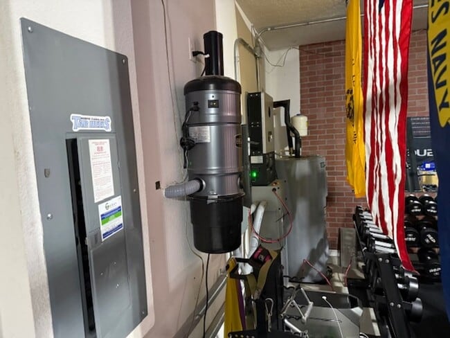 Building Photo - Like New 4/2.5 St. Augustine