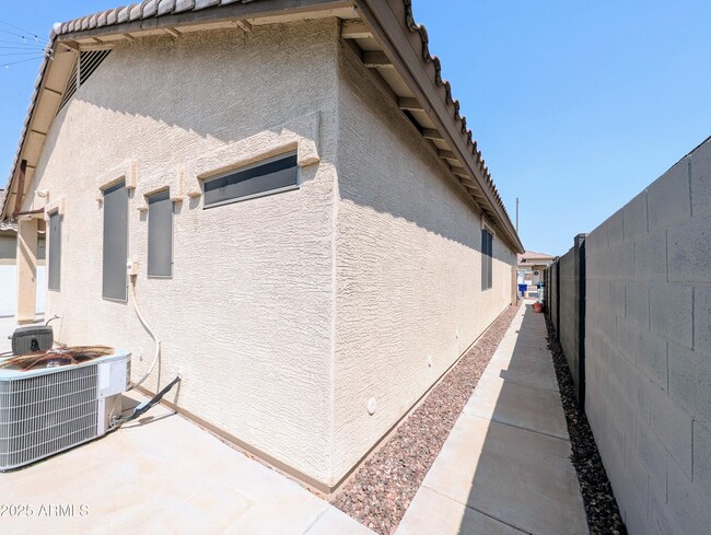 Building Photo - 16635 N 169th Ave