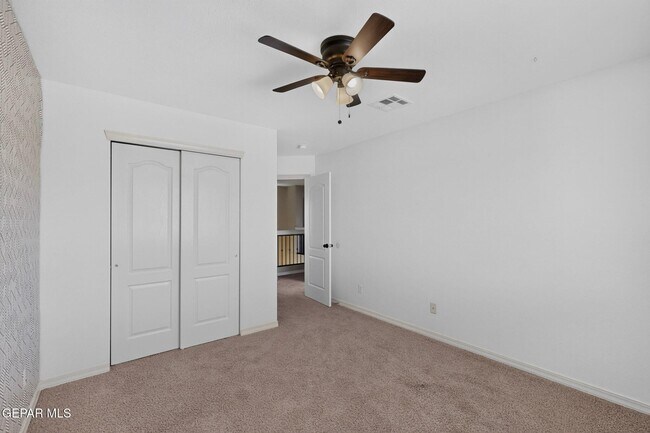 Building Photo - 14613 Sunny Land Ave