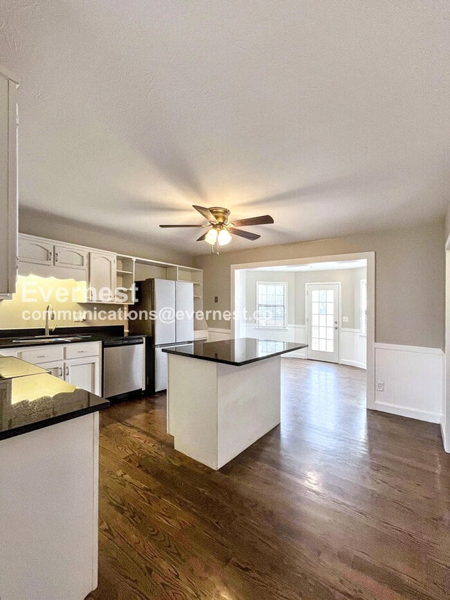 Building Photo - 408 Malibu Canyon Dr