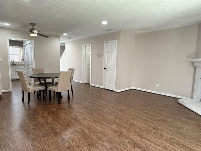 Building Photo - 2926 Webb Bridge Rd