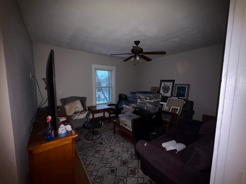 Building Photo - 312 Cherry St