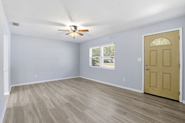 Building Photo - Northwood Oaks in Northwest Gainesville