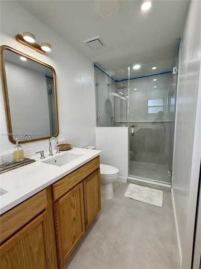 Building Photo - 625 Whippoorwill Terrace