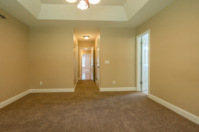 Building Photo - 633 Wilkinson Rd