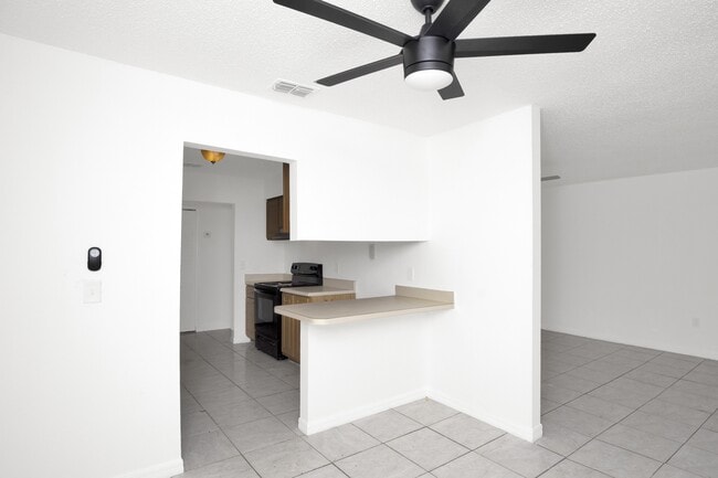 Building Photo - 4403 S Semoran Blvd
