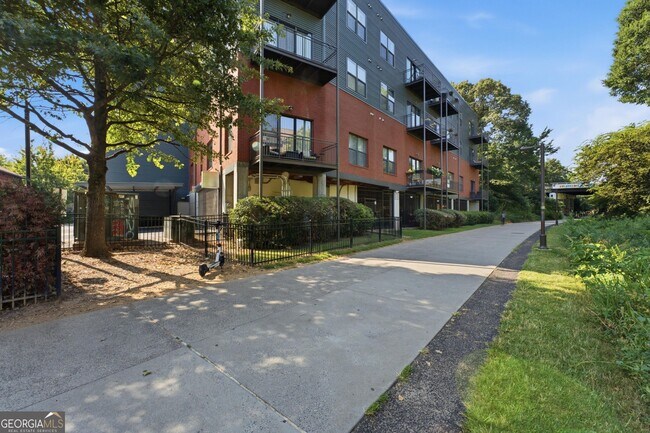 Building Photo - 200 N Highland Ave NE