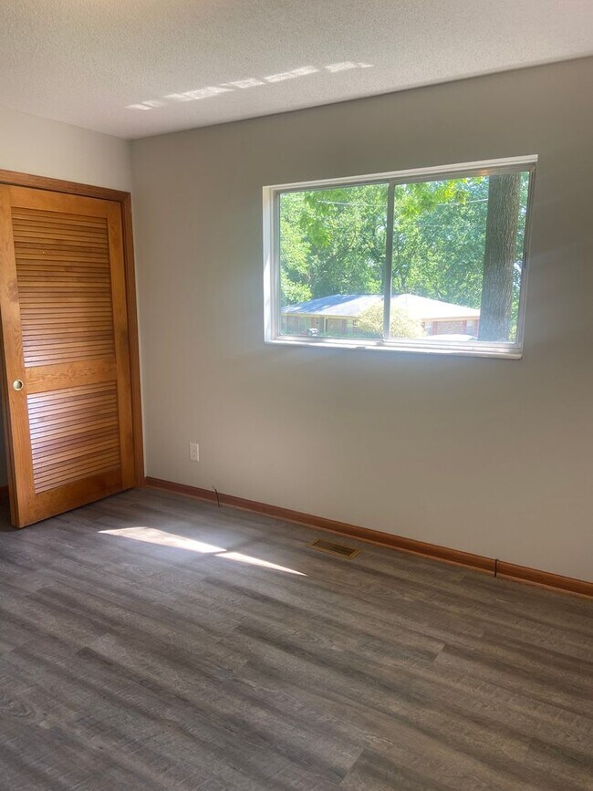 Building Photo - Coming Soon For Rent in Fultondale!