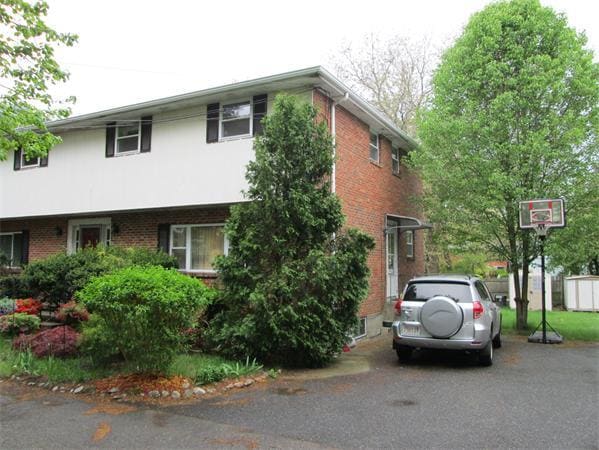 Building Photo - 129 Gould St