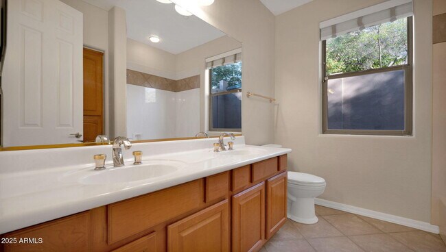 Building Photo - 11732 E Sand Hills Rd