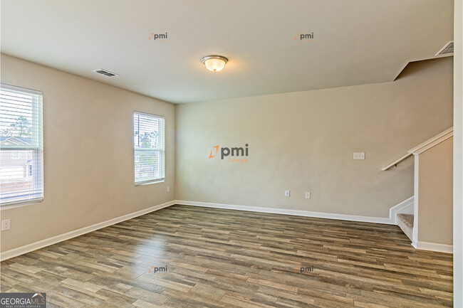 Building Photo - 1710 Hannah Ct