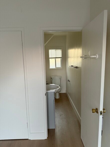 view of bathroom w/ shower - 6167 Riverside Ave