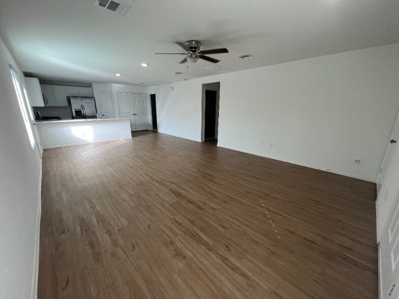 Building Photo - 314 Hbr Bnd Ct