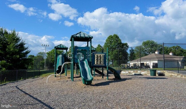 Building Photo - 10526 Abingdon Way