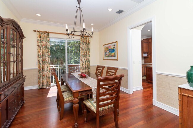 Building Photo - 920 Lago Mar Ln
