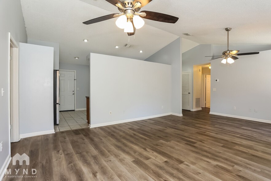 Building Photo - 2631 Moorsfield Ln