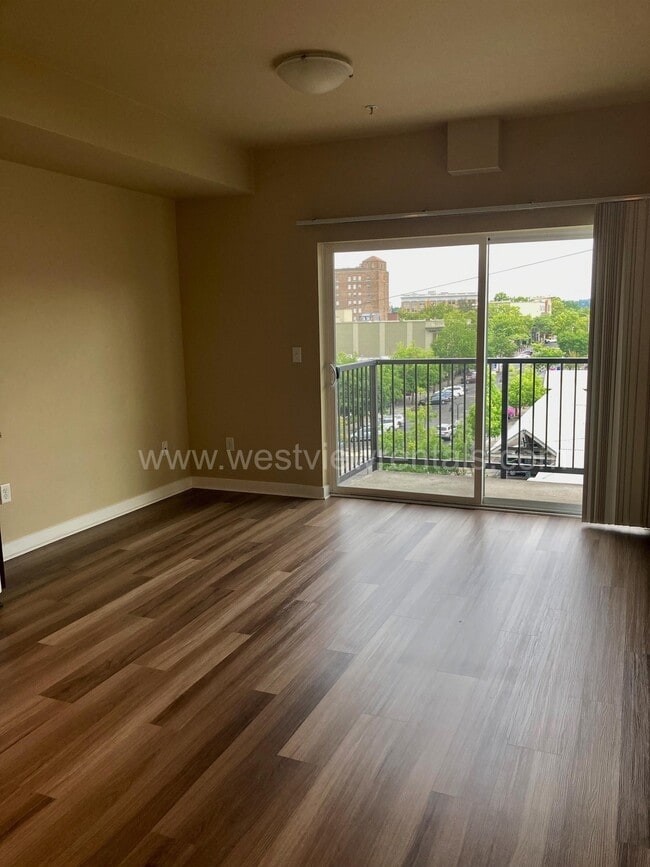 Interior Photo - Shearwater