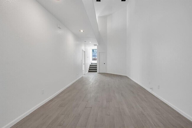 Building Photo - 289 Capetown Way