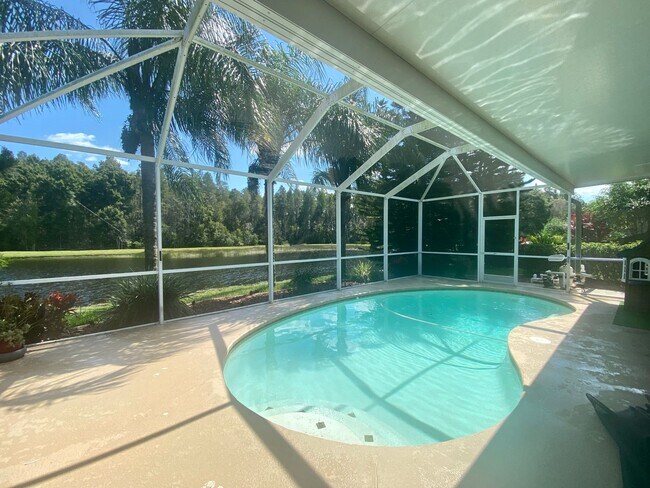 Building Photo - 5 BEDROOM HOUSE WITH PRIVATE POOL AND LAKE...