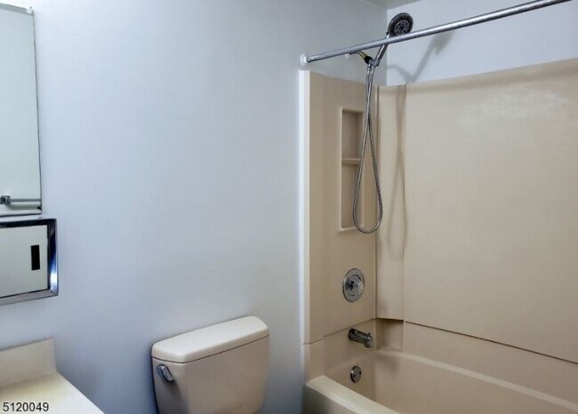 Building Photo - 53 Ben Franklin Dr