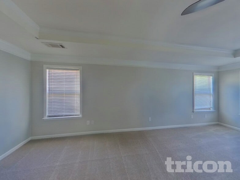 Building Photo - 7457 Mistydawn Dr