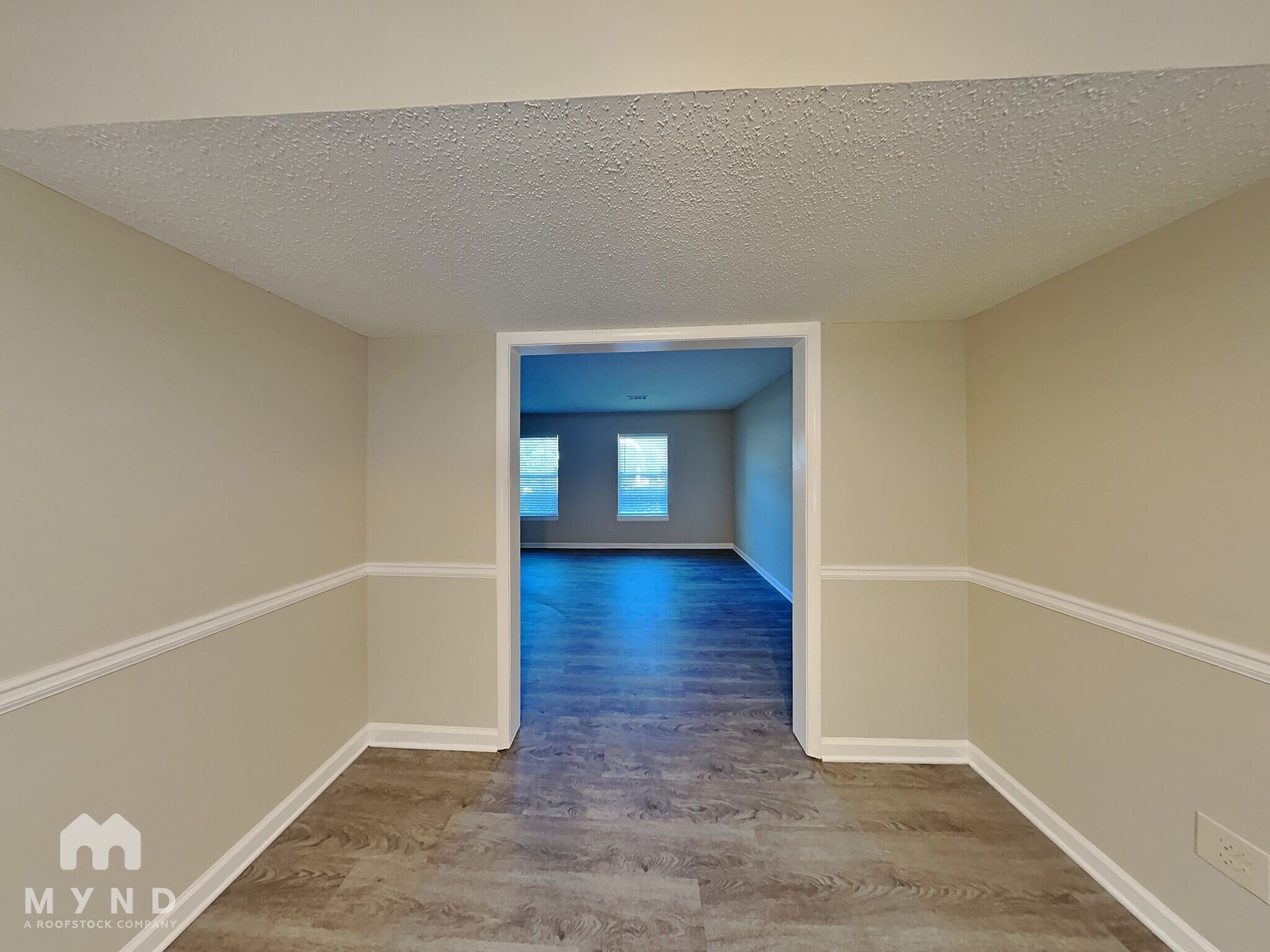 Building Photo - 5561 Northcut Dr