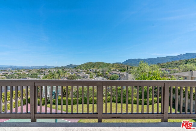 Building Photo - 674 Via de Tierra