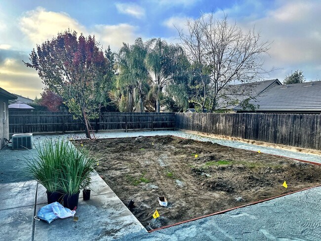 Building Photo - 4106 W Prospect Ave