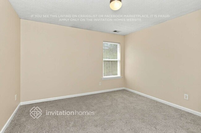 Building Photo - 250 Silver Arrow Cir