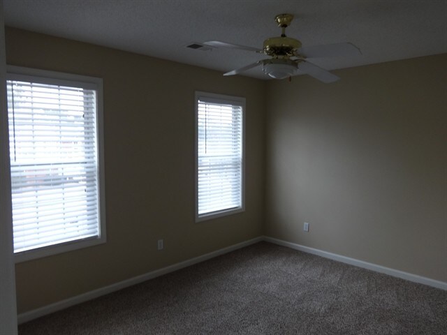 Building Photo - 4041 Mount Vernon Drive