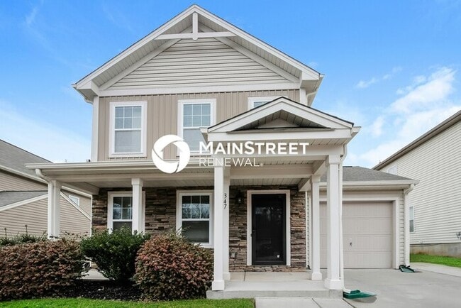 Building Photo - 3 Bedroom Pet-Friendly Home in Charlotte, NC with Main Street Renewal