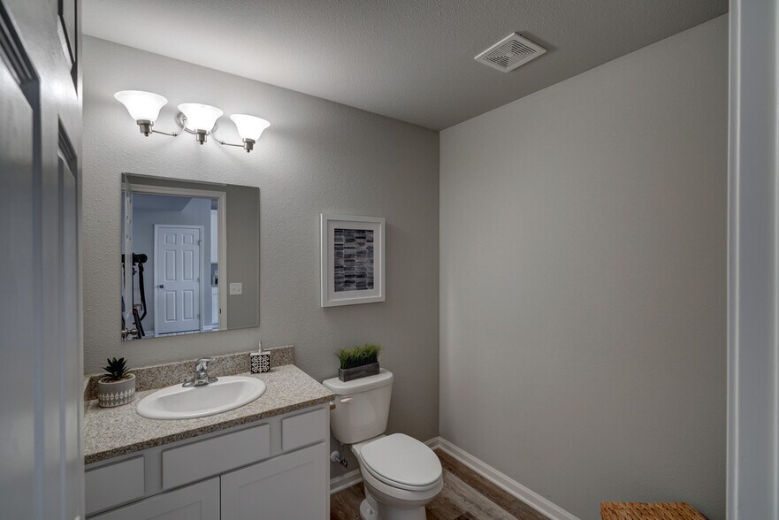 Building Photo - 605 McKay Way