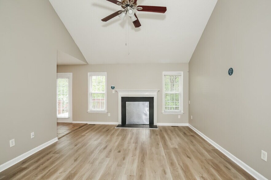 Building Photo - 330 Braeburn Dr