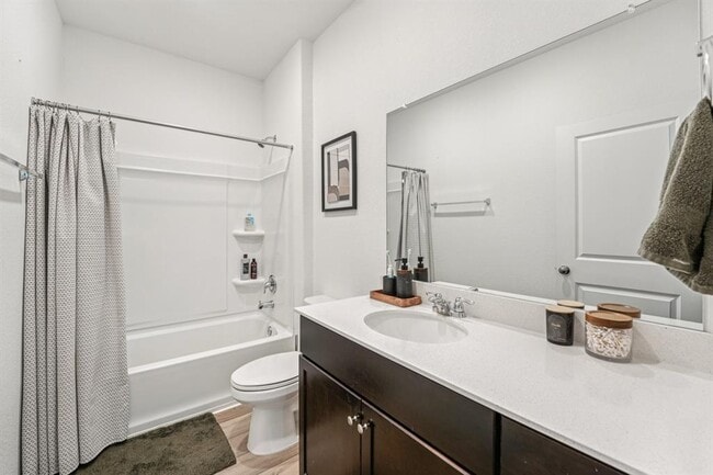 Building Photo - 6013 Eden Dr
