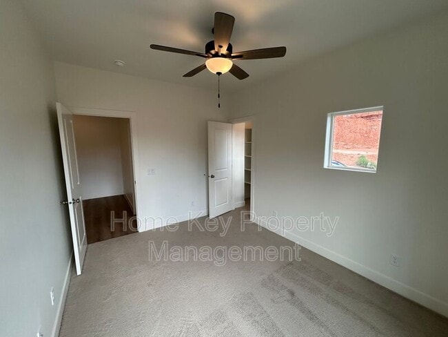 Building Photo - 1549 Mead Ln
