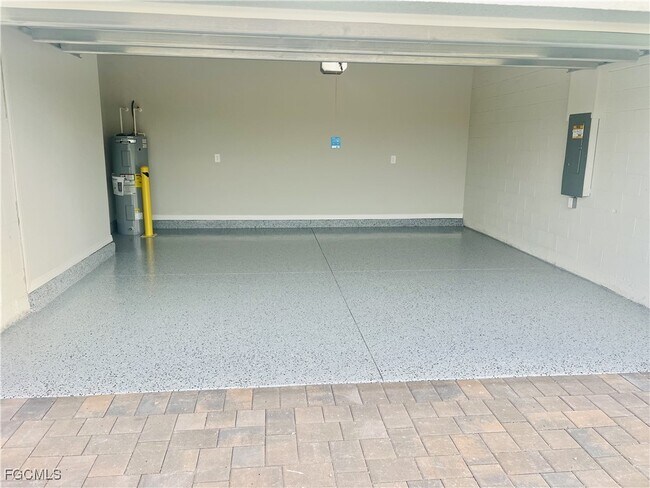 Building Photo - 1150 Brooklands Dr