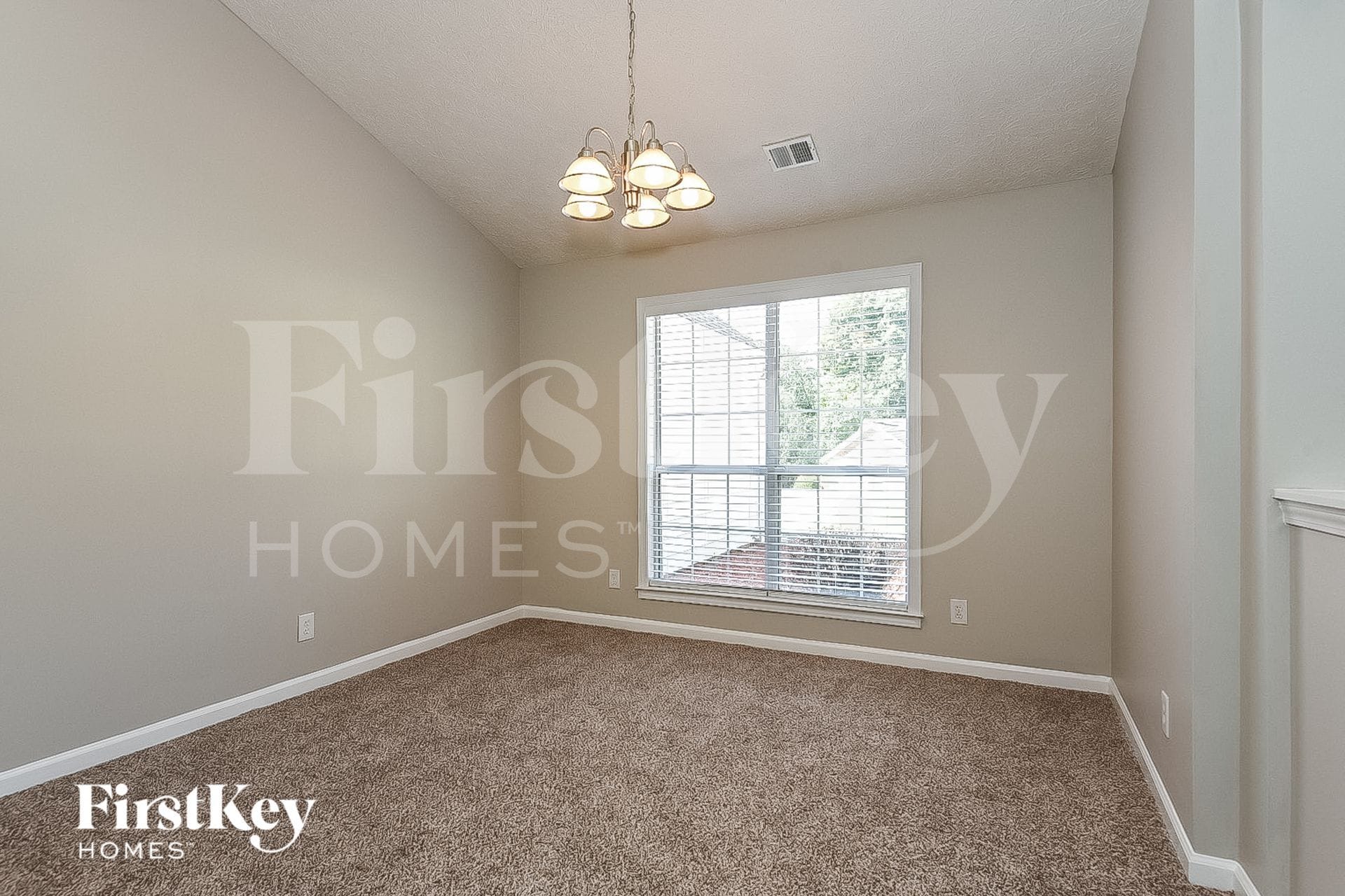 Building Photo - 2504 Baysridge Dr NW