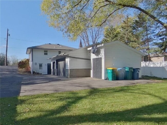 Building Photo - 16377 Duluth Ave SE