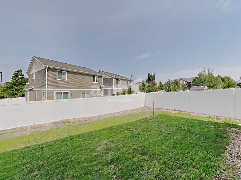 Building Photo - 4659 N Argonne St