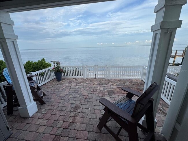 Building Photo - 4974 Coquina Key Dr SE