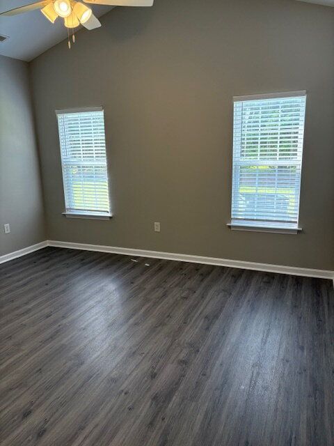 Building Photo - 140 Oak Towne Dr