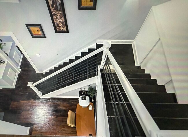 Building Photo - Charming 4BR House in Atlanta