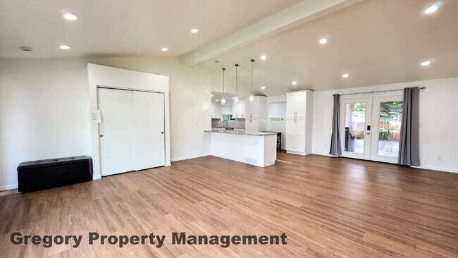 Building Photo - 117 154th Pl NE