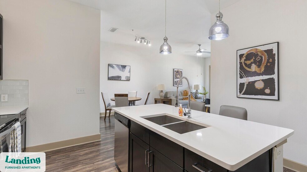 Building Photo - 5005 Galleria Dr