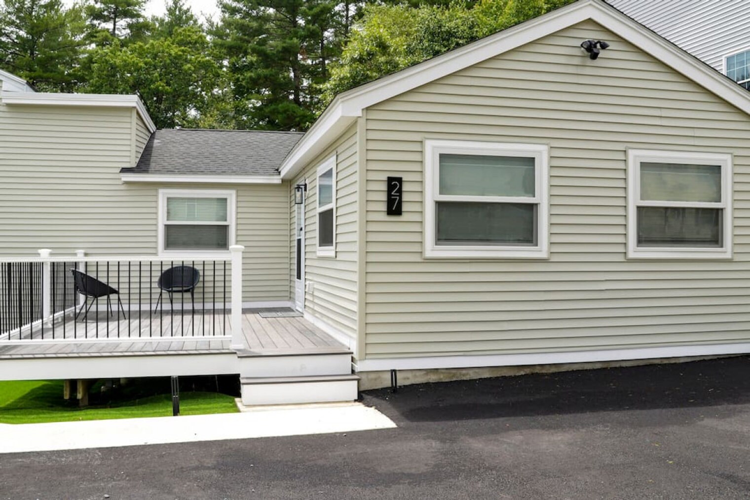 Building Photo - 27 Blackwood Ave