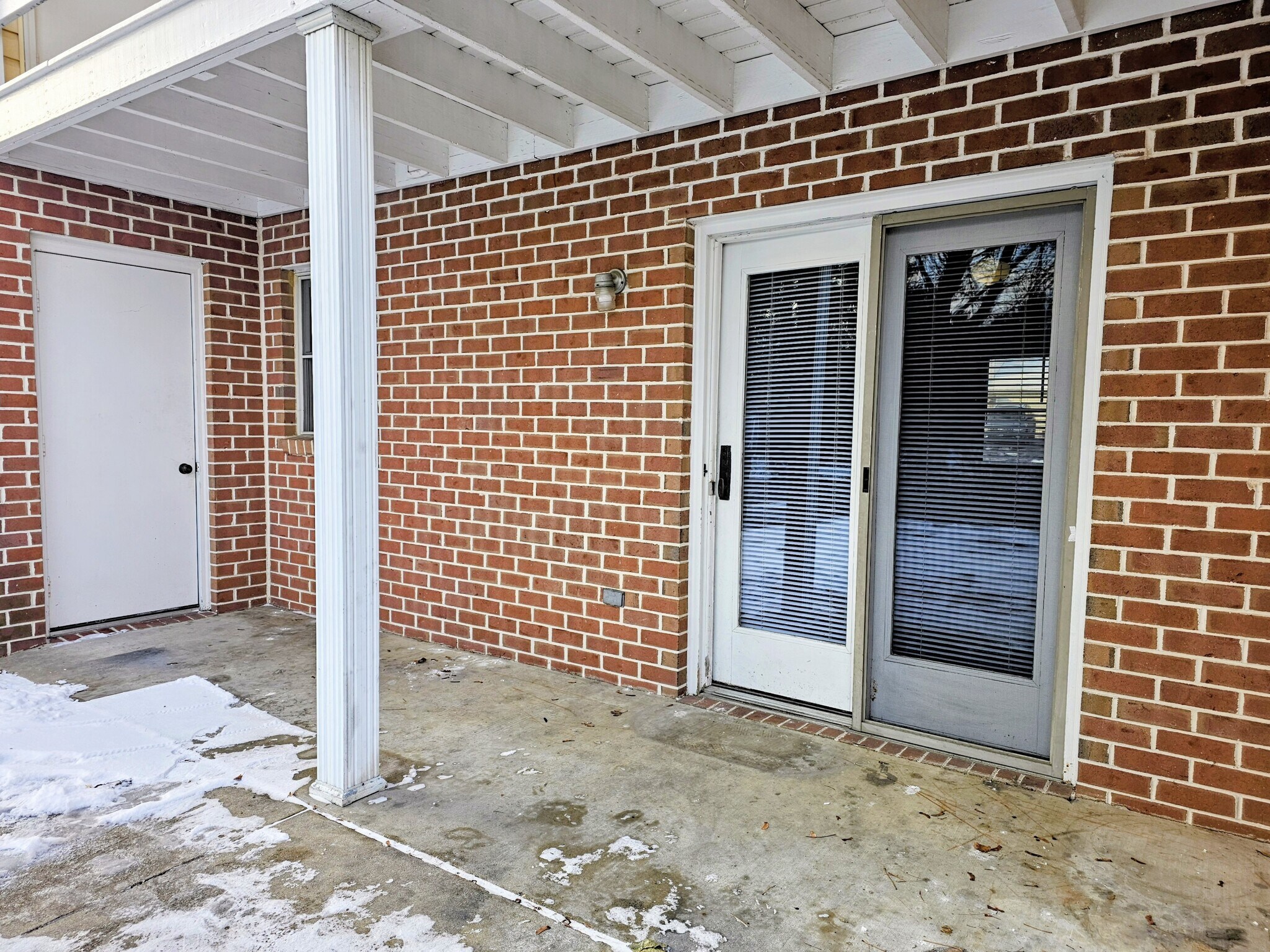 Building Photo - 11 Oriole Dr