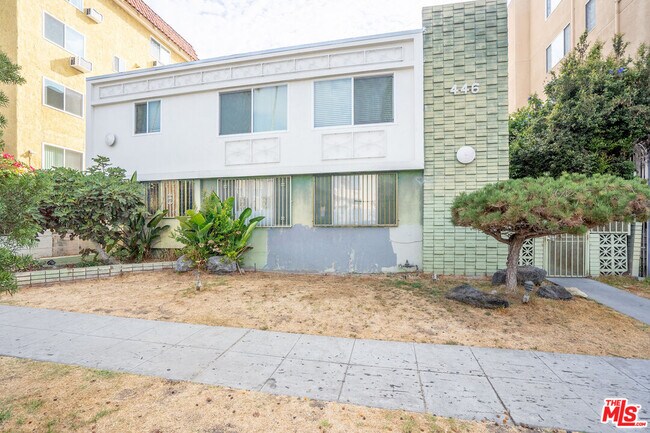 Building Photo - 446 S St Andrews Pl