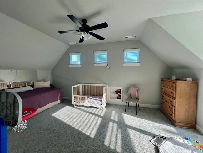 Building Photo - 1720 W Broadway Pl