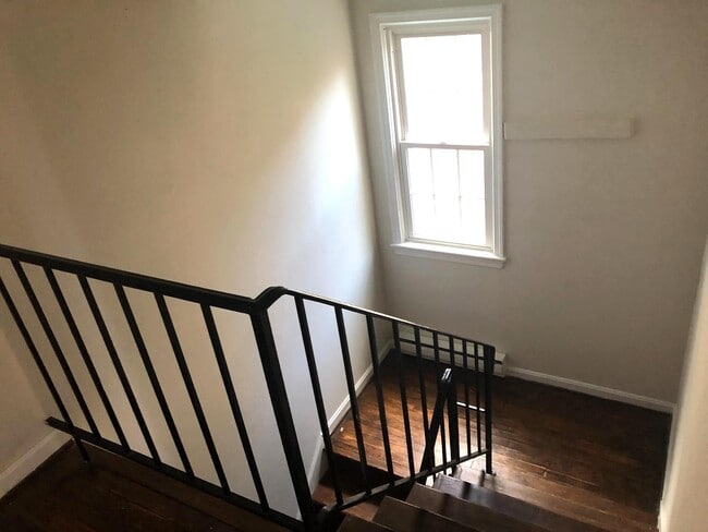 Building Photo - 900 24th St NW